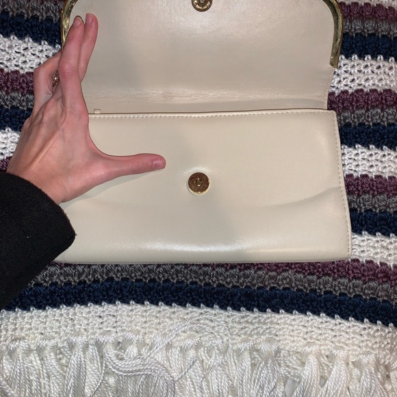 Cream and gold clutch - Picture 2 of 5